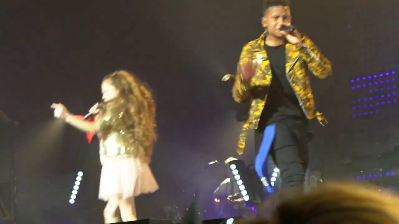 Gabriel & Erza - (Zenith de Toulouse) - Sur ma route