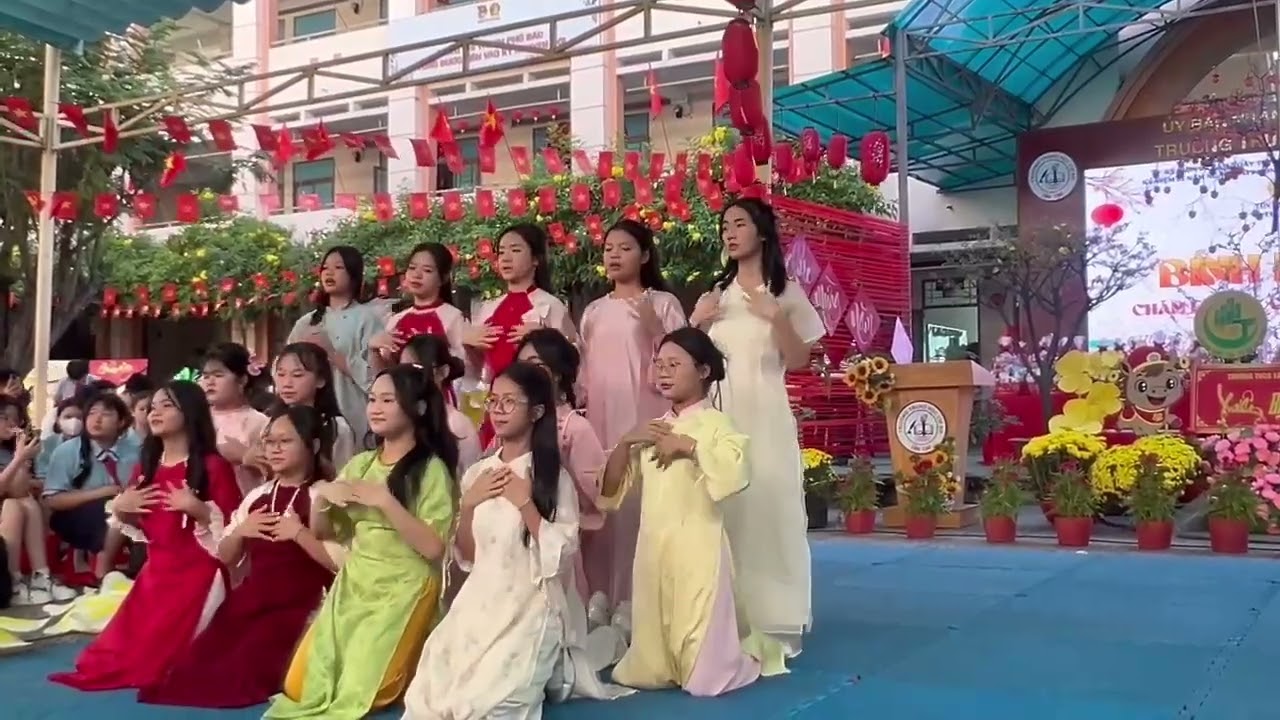 LK SG đẹp lắm- Xúc xắc xúc xẻ