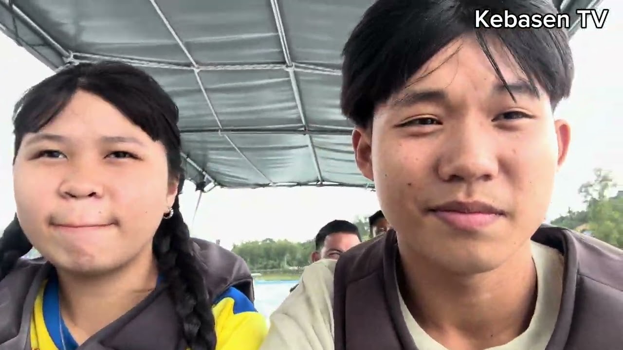 Jalan-jalan di Tasik Biru