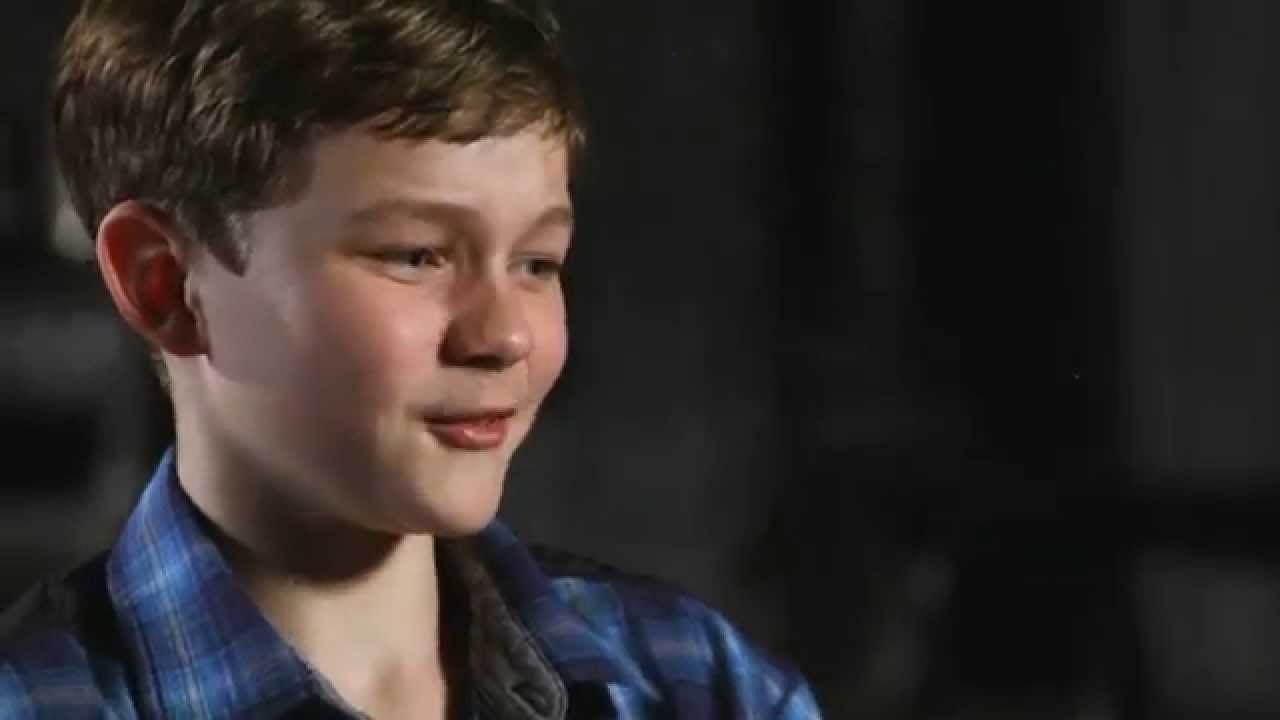 Pan: Levi Miller 