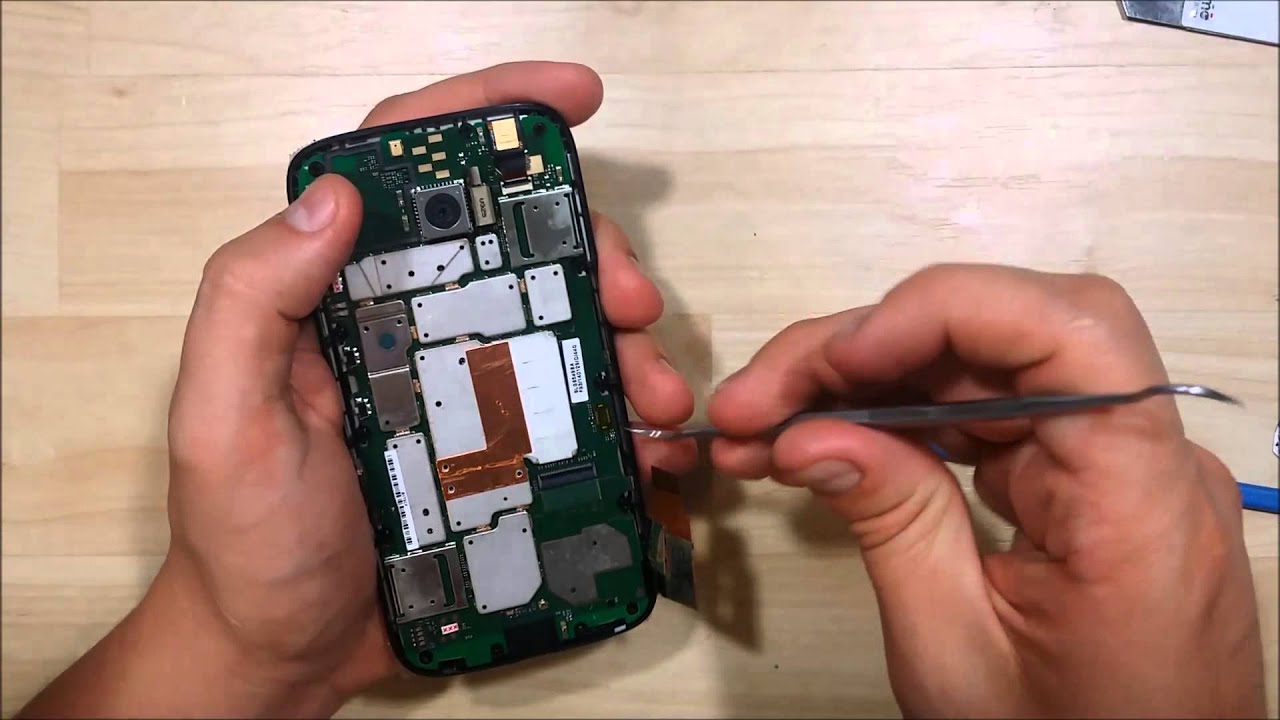 Motorola Moto G Disassembly & Screen Replacement Part 1