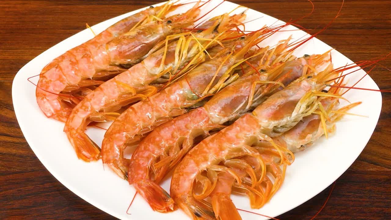 阿根廷红虾这样做，酥香美味，根本停不来，吃货们别错过了