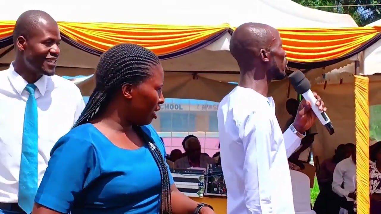 ITS NEVER LATE //EV. JOSEPH AWAA //PERFORMING LIVE AT EUNICE ONYAMBU'S BURIAL CEREMONY 😪