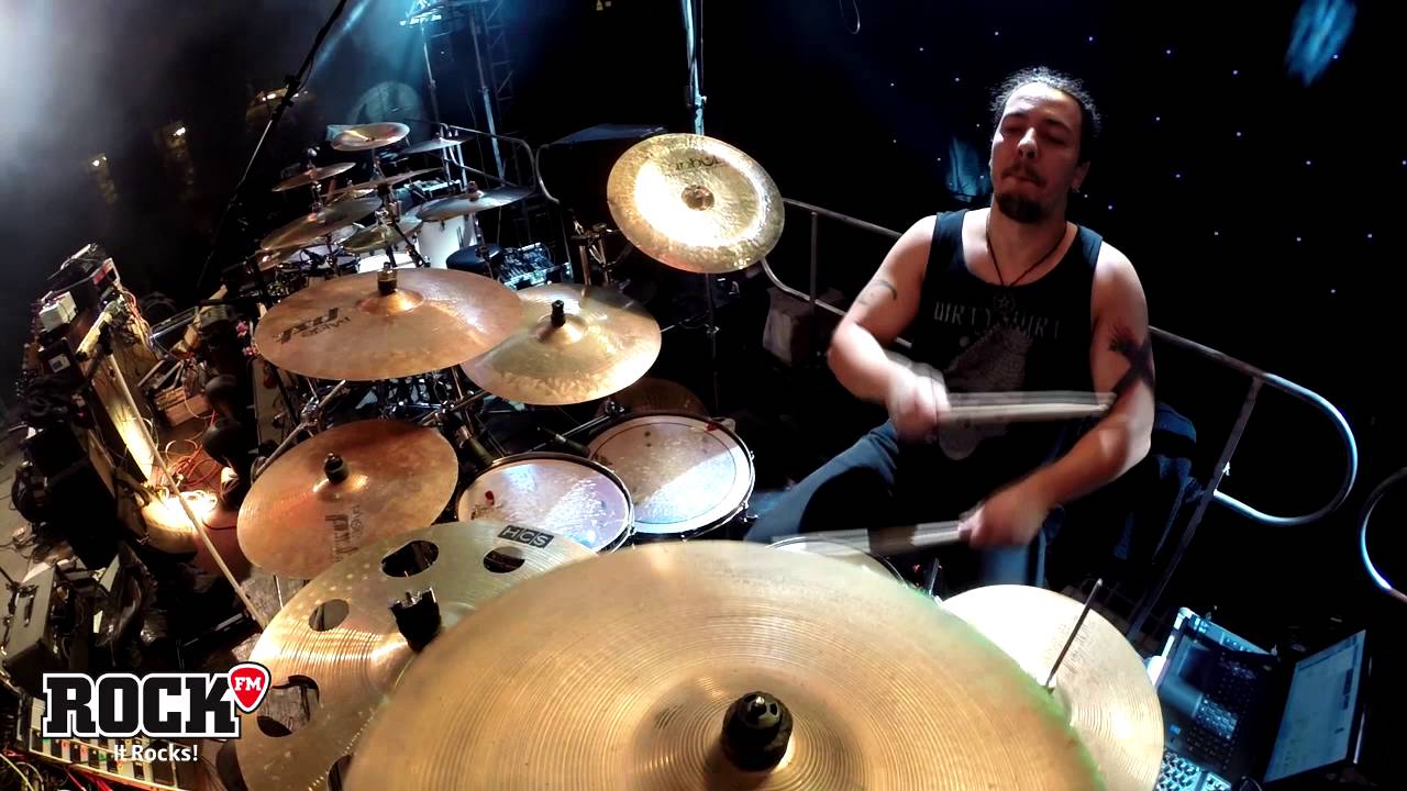 Dirty Shirt - Hotii (Live in Brasov)