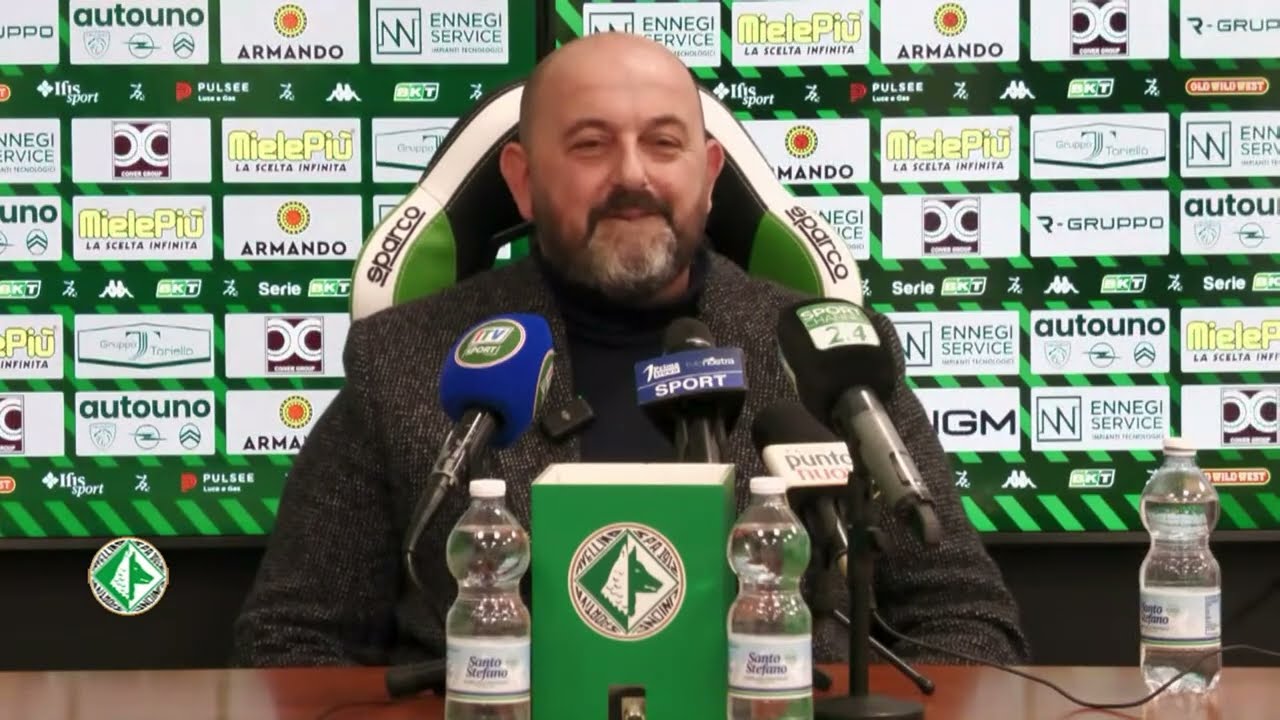 Calciomercato - Il direttore sportivo Mario Aiello incontra la stampa