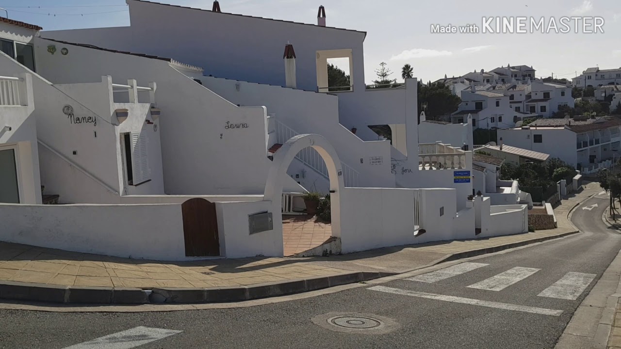 Un paseo por Cala En Porter ( Menorca)/ vista panorámica. -