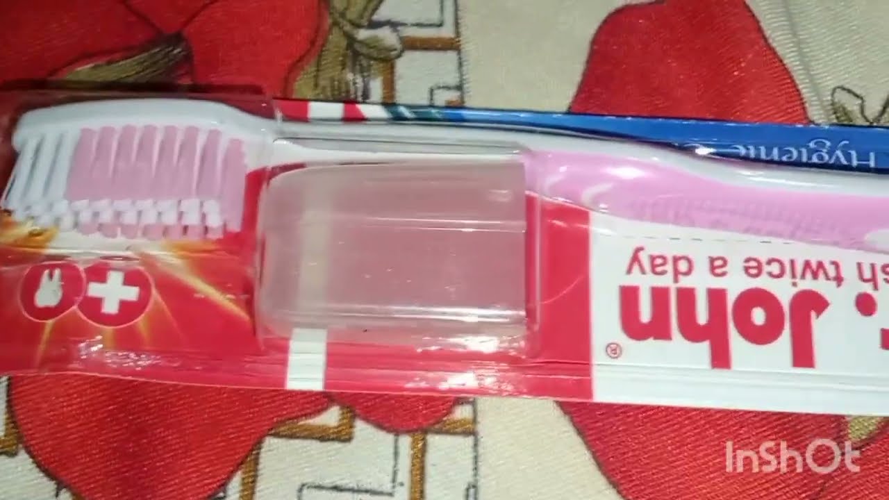Dantu ko safe krnay wala brush .dantho ko hachi Tarah safe kray
