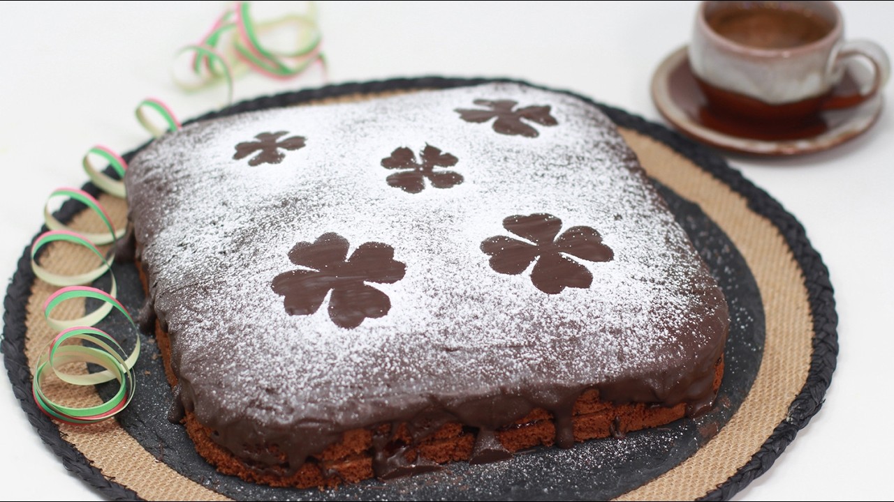SILVESTER-KUCHEN 🍀 Saftiger Schokokuchen mit Mandeln & Preiselbeeren