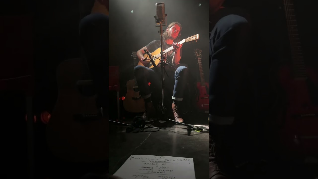 Devil Got My Woman, par Théo Charaf, musicien lyonnais, une voix, un son