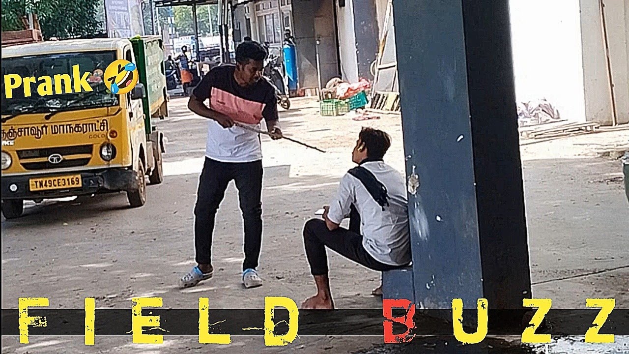 Funny Public Prank 🤣 Tamil | Field Buzz | #comedy #prank #publicreaction