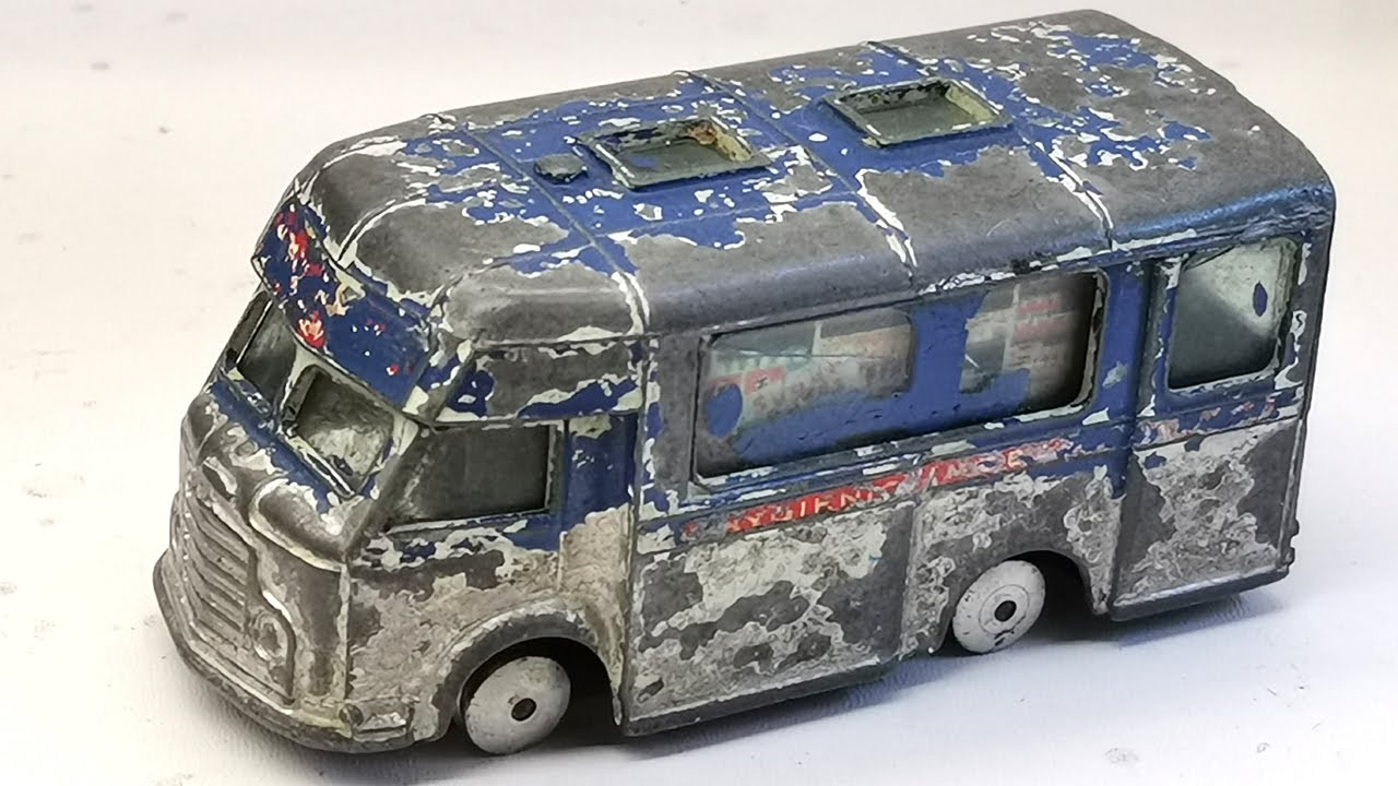 Ремонт корги Передвижная мастерская Smith's Karrier Bantam № 407. Литая модель игрушки.