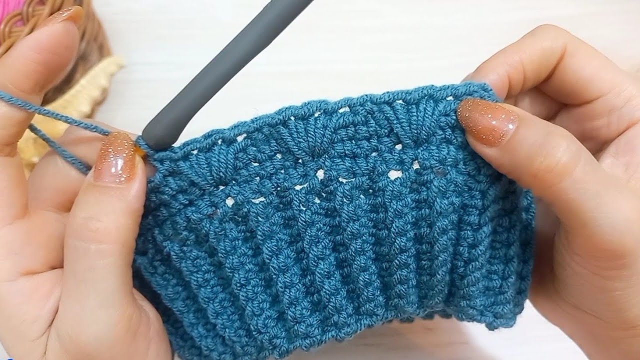 Свяжите эту красивую шапочку-бини крючком всего одной петлей 😊