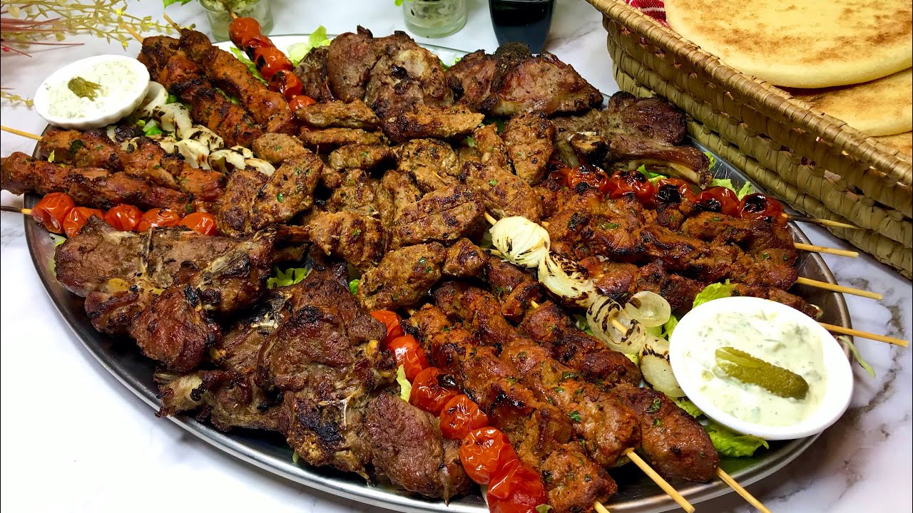 طبق مشاوي متنوع بتتبيلات مختلفة 😋 جميع النصائح باش نوجدو شواء فتيي ولذيذ، مع صلصة الطارطار للمشاوي..