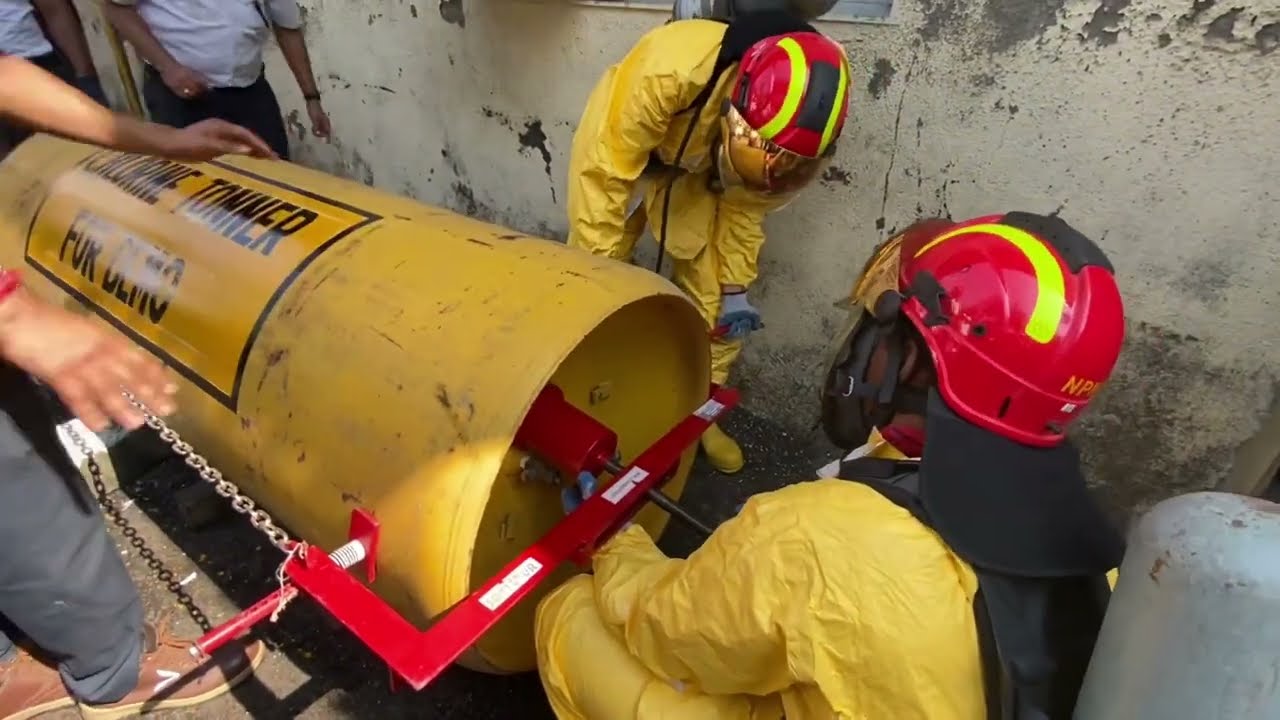 Chlorine Leakage Control Demonstration by RCF Fire Fighters|#ndrf #cbrn #HimalyanWarrior