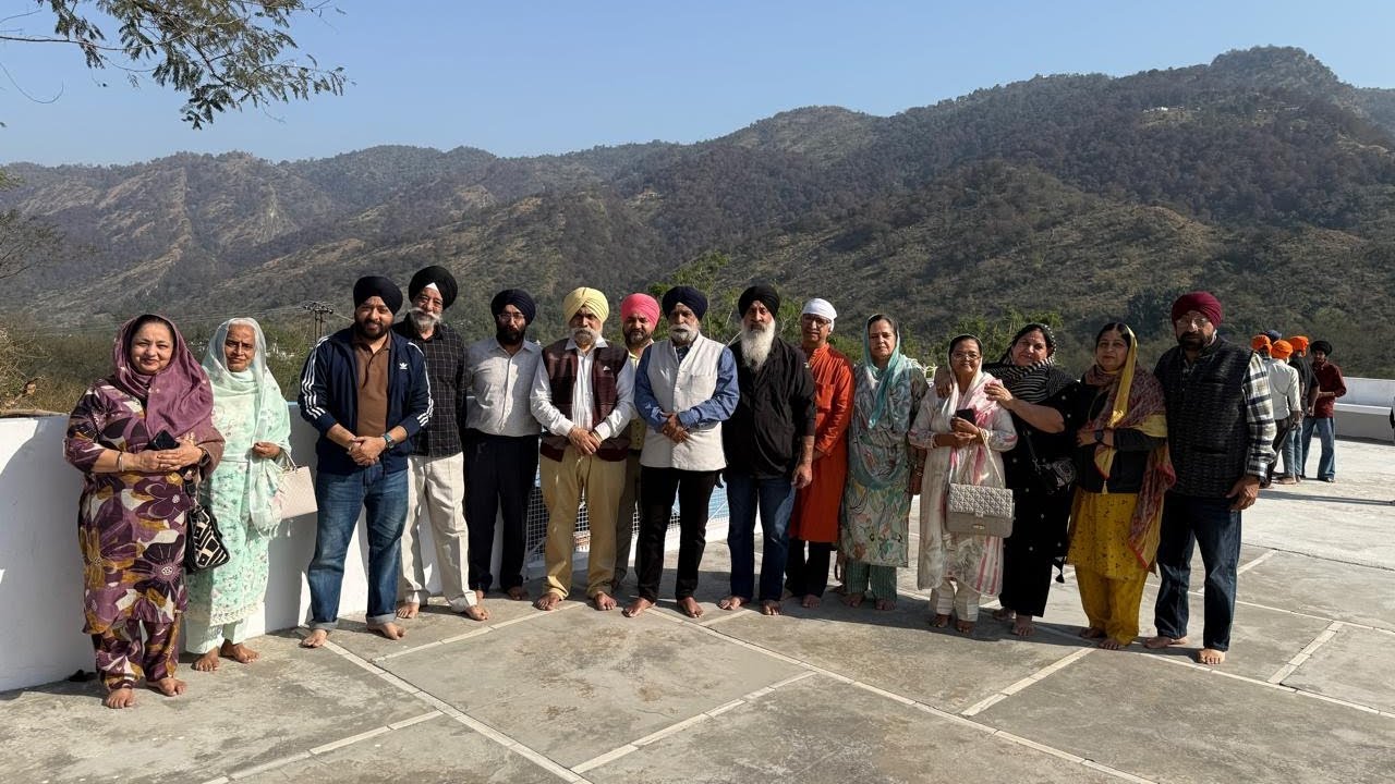 Anandpur Sahib Ji Di Yatra Karde Hoye  Shabad Kirtan
