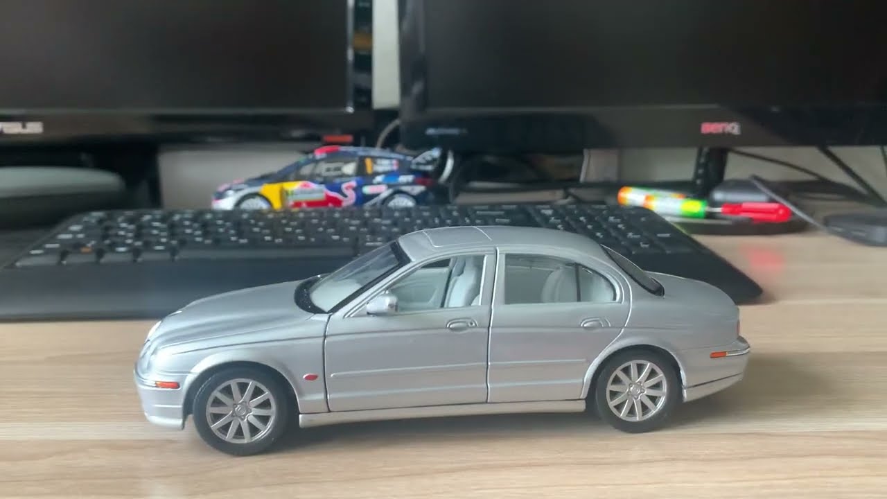 Обзор модели Jaguar S-Type в масштабе 1:24 от Welly