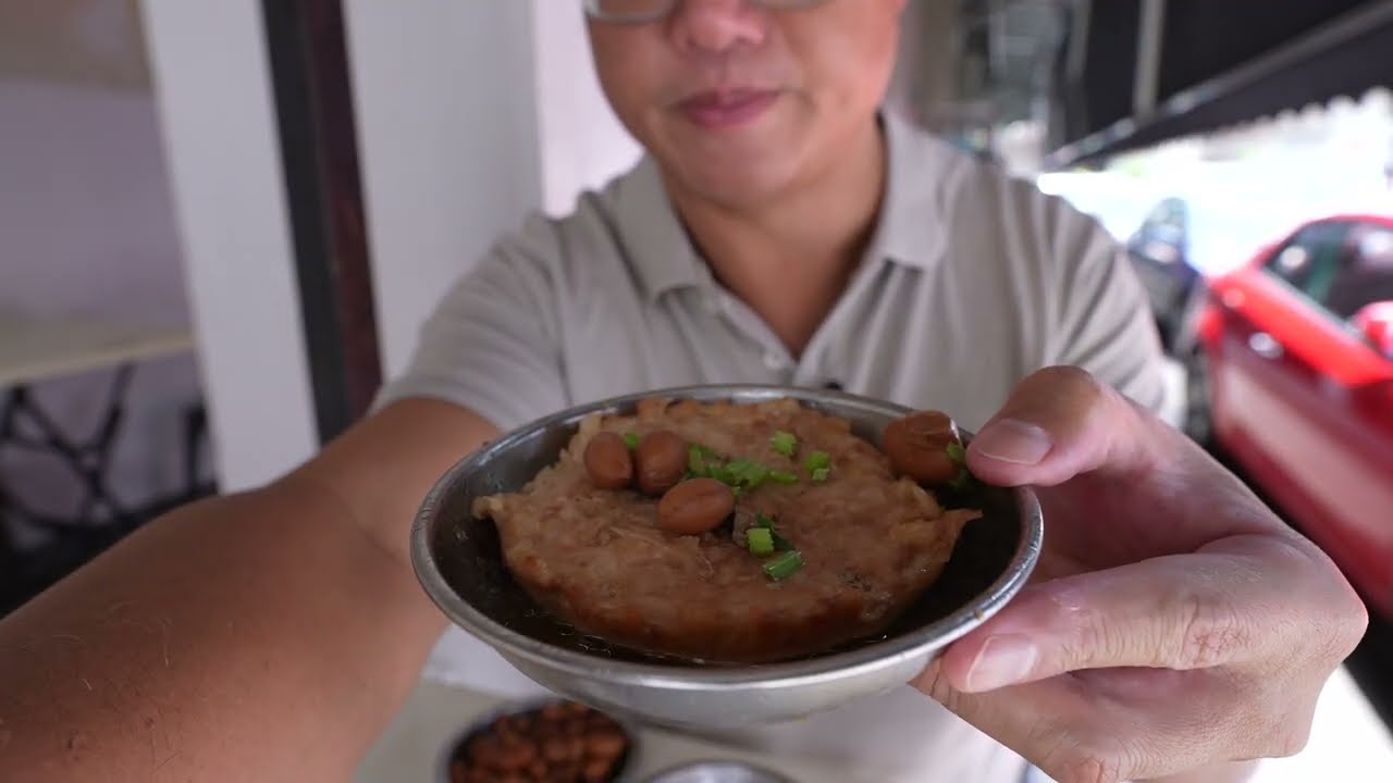 (SHORTS) Awesome STEAMED MINCED PORK! (Jalan Besar, Singapore)