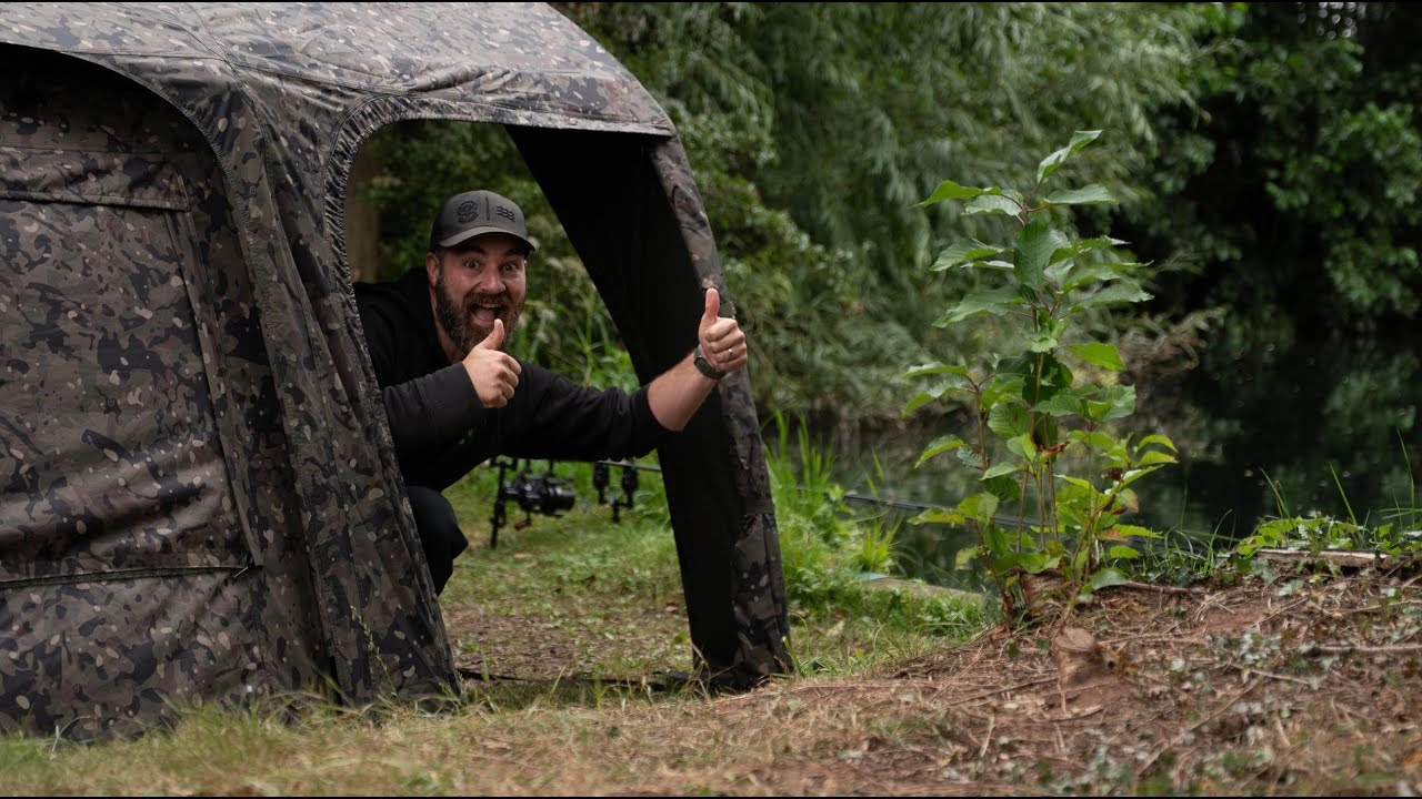 Extra Space. Extra Comfort! | Trakker Tempest RS Social Cap