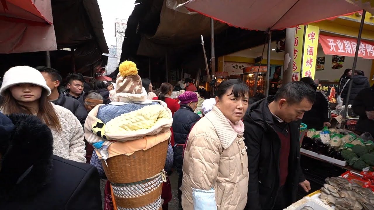 一年一度的貴州春節鄉村趕集現場