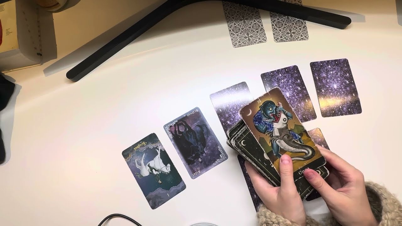 Энергетический вампир 🦇 Есть ли он у Вас? И что ему нужно? Как отгородить себя от воздействия? ✨