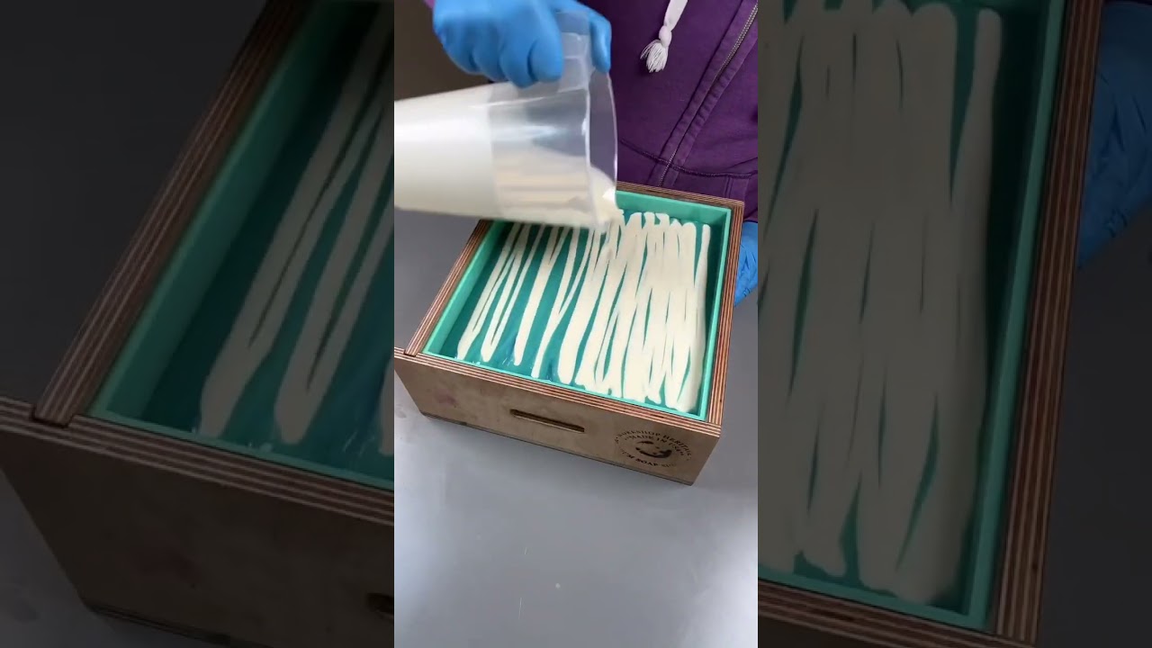 Maui Blue Coconut Sandalwood Soap! #soap #barsoap #soapmaking #vegan #soapcutting #soaps #vegansoap