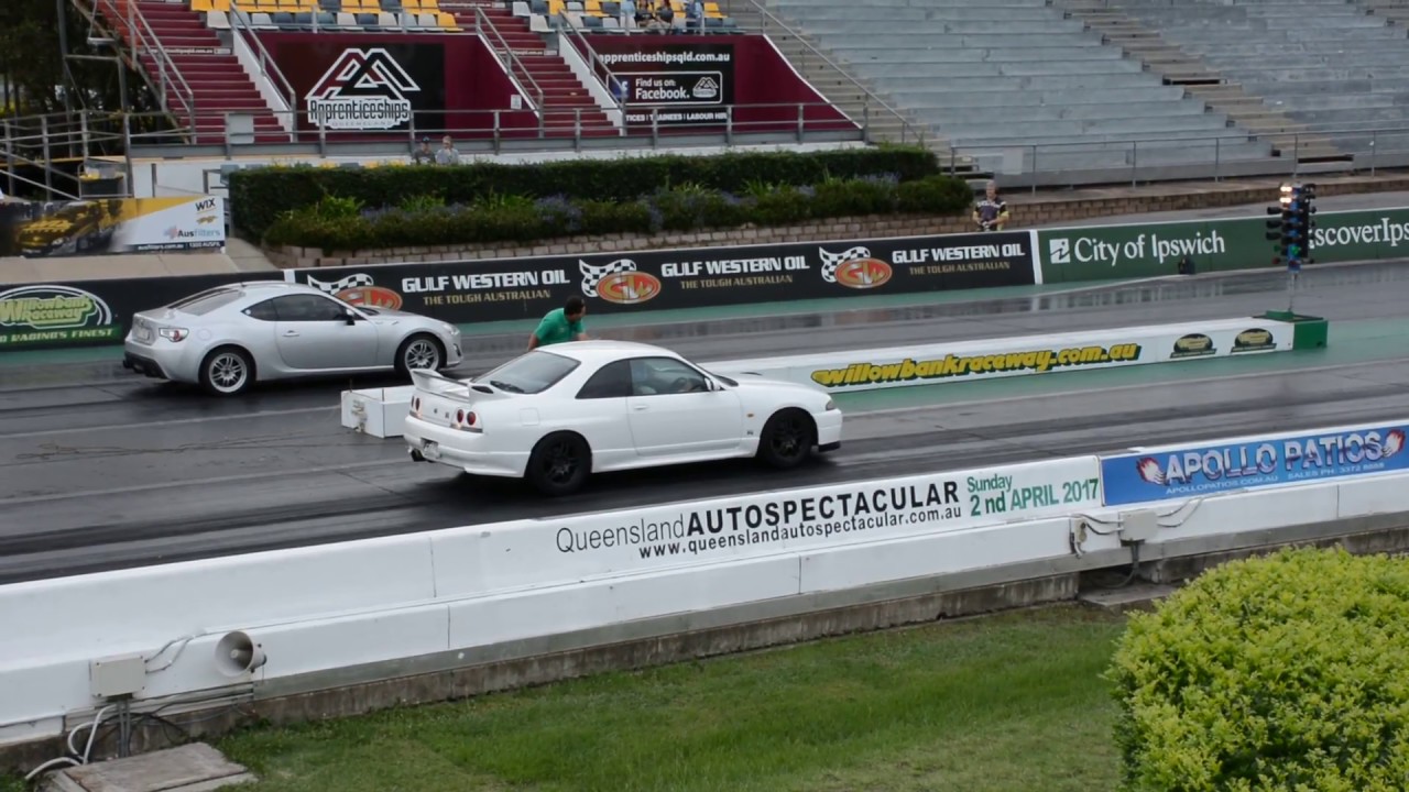 R33 GTR vs Toyota 86