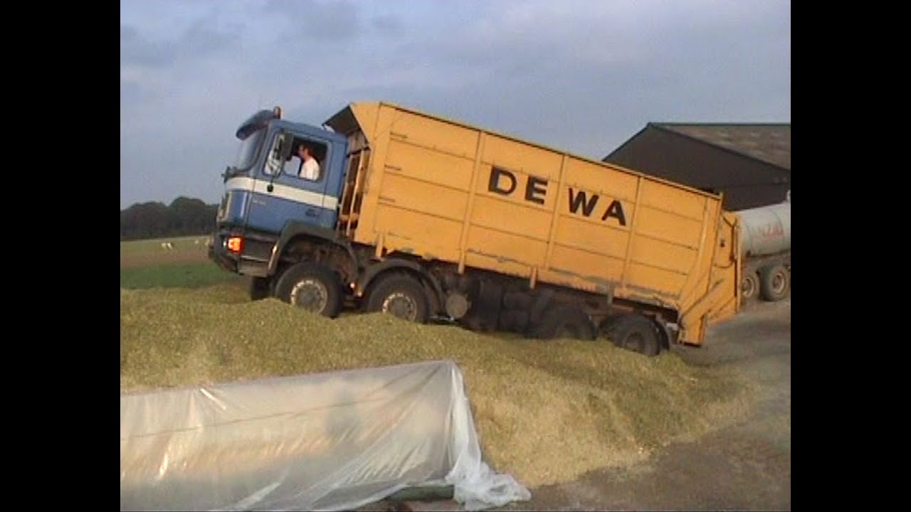 Maïs 2006 Loonbedrijf De Bruyne met Claas Jaguar 900 bunkerhakselaar ,Massey Ferguson,M.A.N
