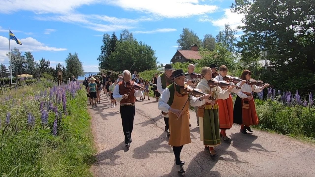 Mittsommer in Mora - Midsommar i Mora