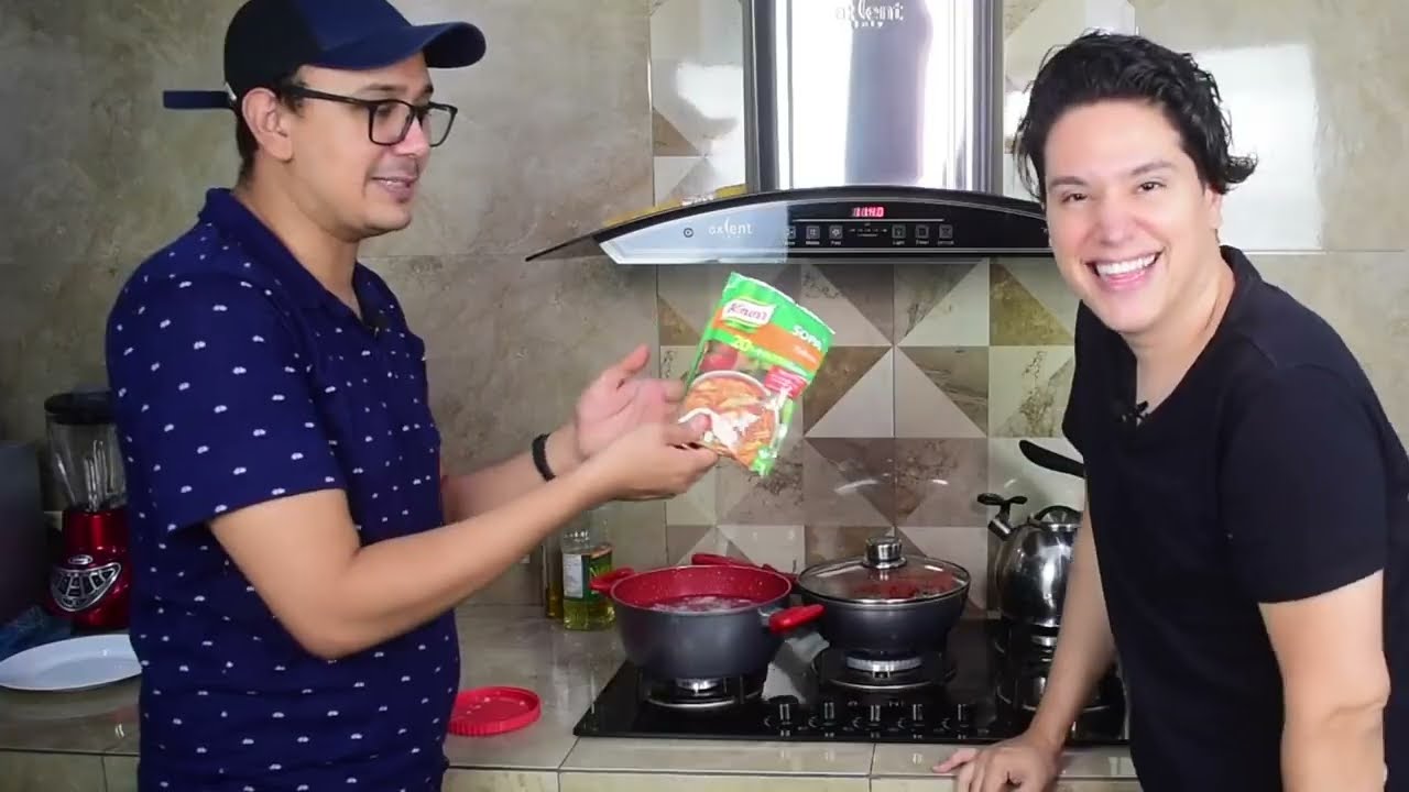 MI ESPOSO ME AYUDA A COCINAR POR PRIMERA VEZ