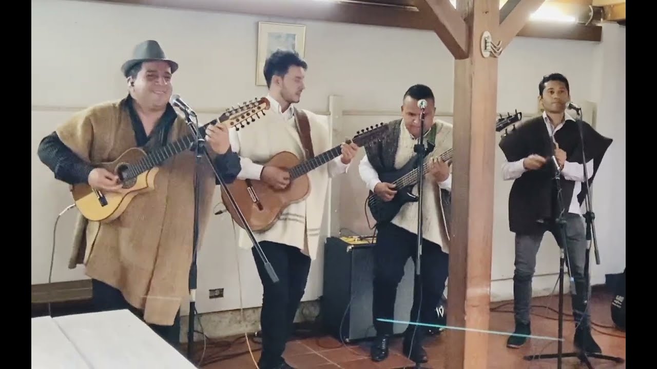 El Rey Del Requinto - Las Costumbres De Mi Tierra (En Vivo Cajicá)