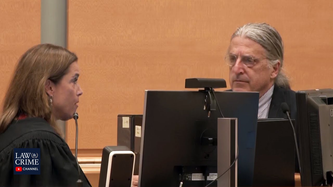 Judge Annoyed When Alex Jones&rsquo; Lawyer Fails to Stand While Objecting