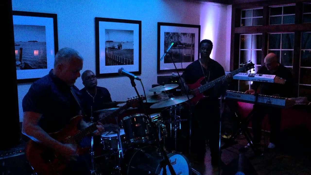 Chieli Minucci and Special EFX Performing 