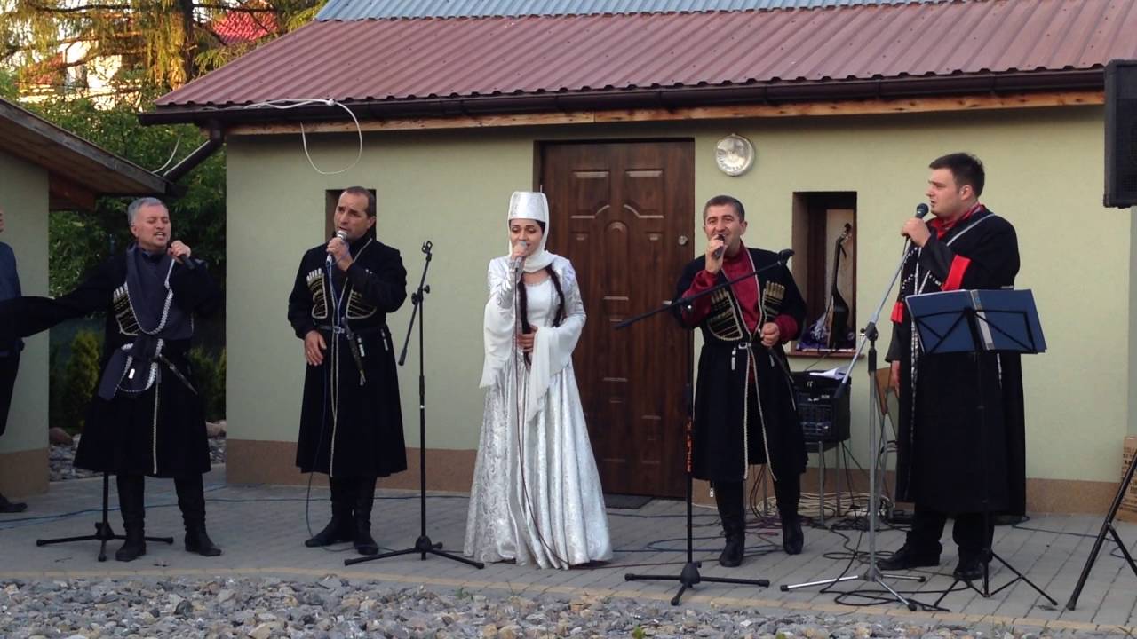 Расцветай под солнцем Грузия моя ...