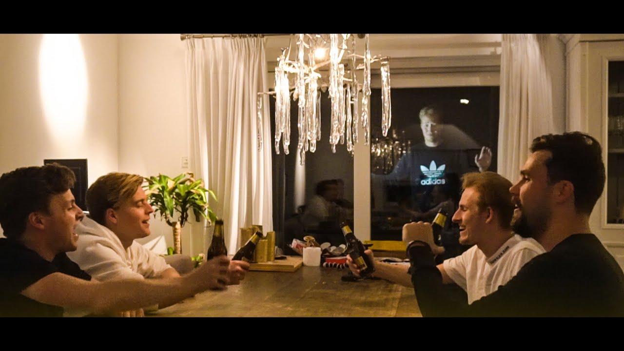 DE EVENING ROUTINE VAN DE BANKZITTERS