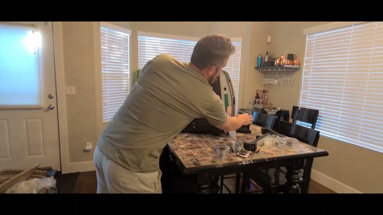 Unbox, fire up,  review the Halo Versa 16 pizza oven!