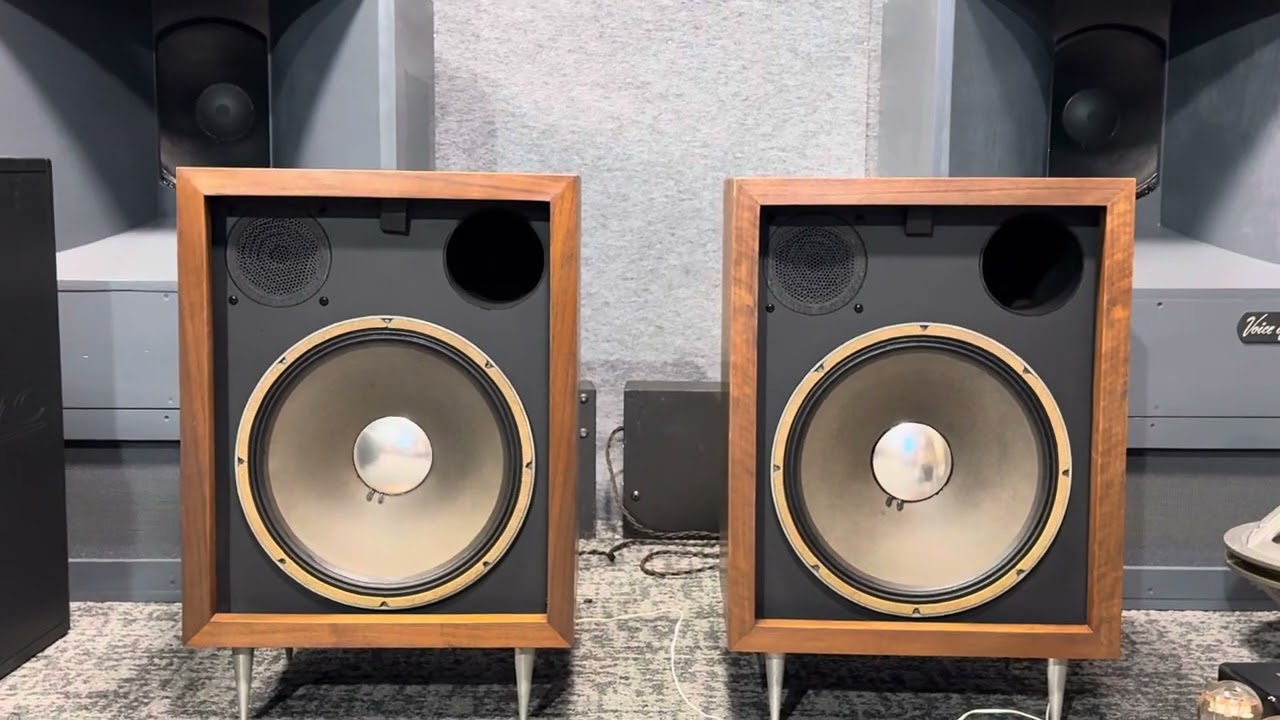 JBL C36 