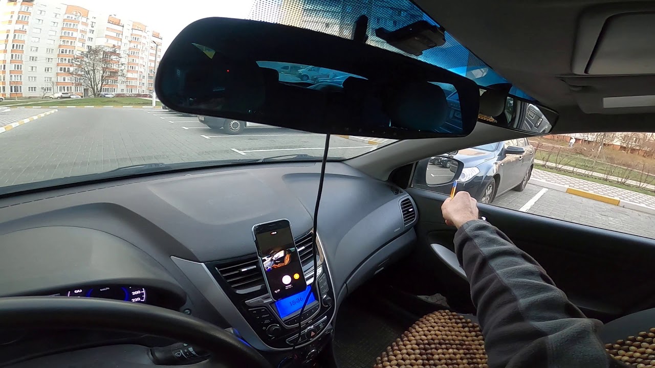 Парковка под девяносто градусов вид из салона автомобиля