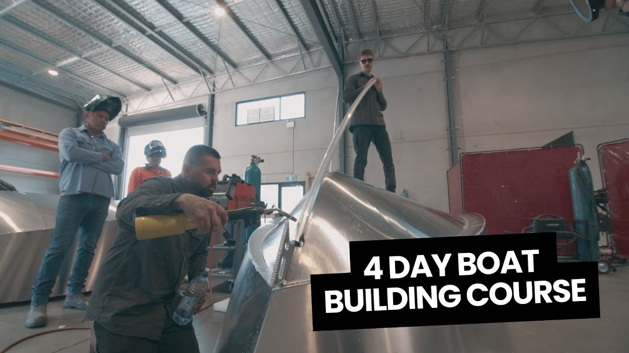 Sign up for our 4 day boat building course