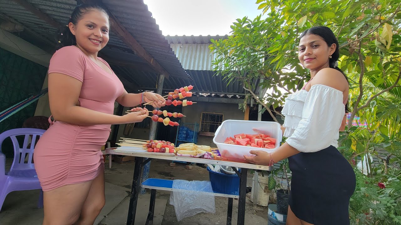 😱🛑Así es como estas chicas llevan el procedimiento para hacer los chocos 🍌🍉/CHICAS SALVADOREÑAS 🇸🇻