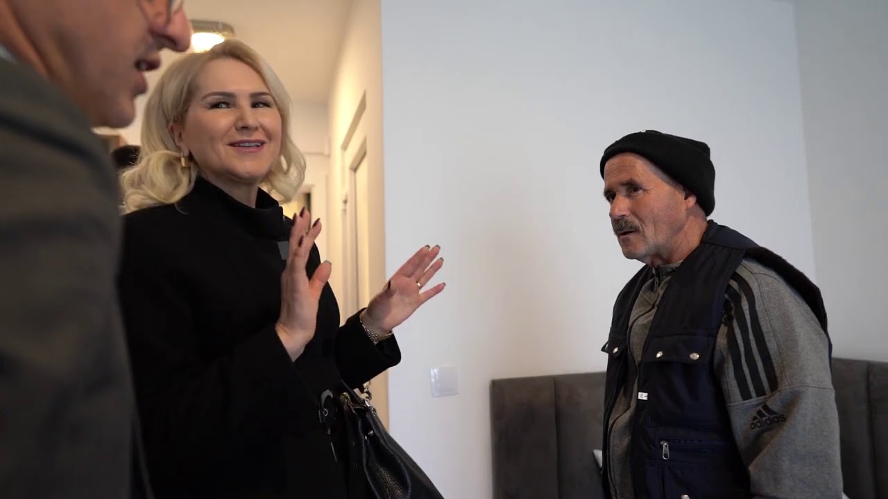 Shyhrete Behluli, e cila &euml;sht&euml; prekur shum&euml; nga ngjarjet dhe rr&euml;fimet e banor&euml;ve