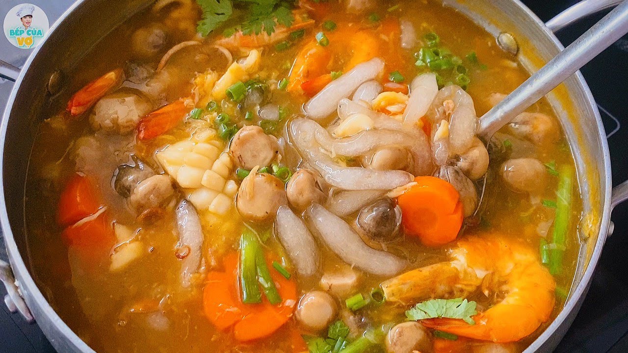 BÁNH CANH HẢI SẢN bột sắt với nước lèo sánh mịn thơm ngon | Bếp Của Vợ