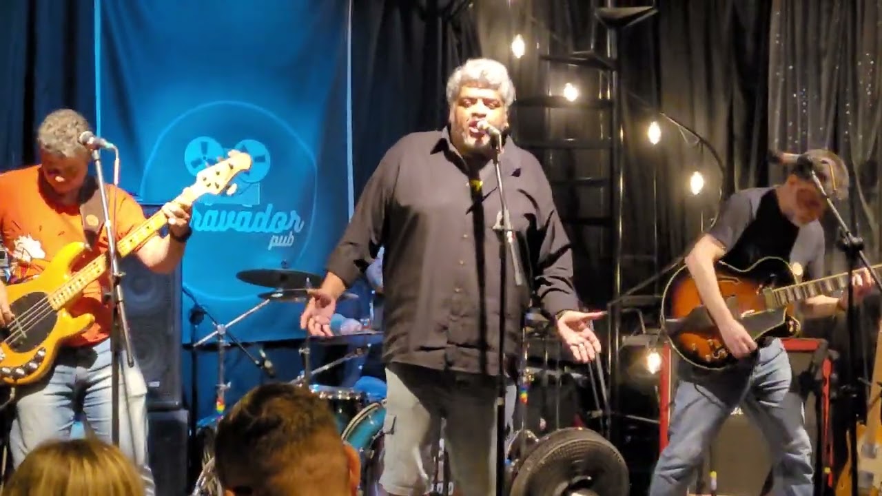 Banda Astroverso - O Brilho -  Gravador Pub