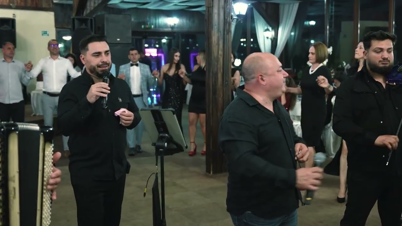 Formatia Bragadiru Nunta Leo Si Flori 1 !