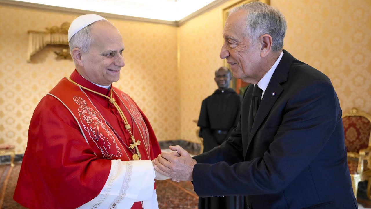 Marcelo no Vaticano. O Papa americano, “mais matemático”, recebeu convite para Fátima em 2027