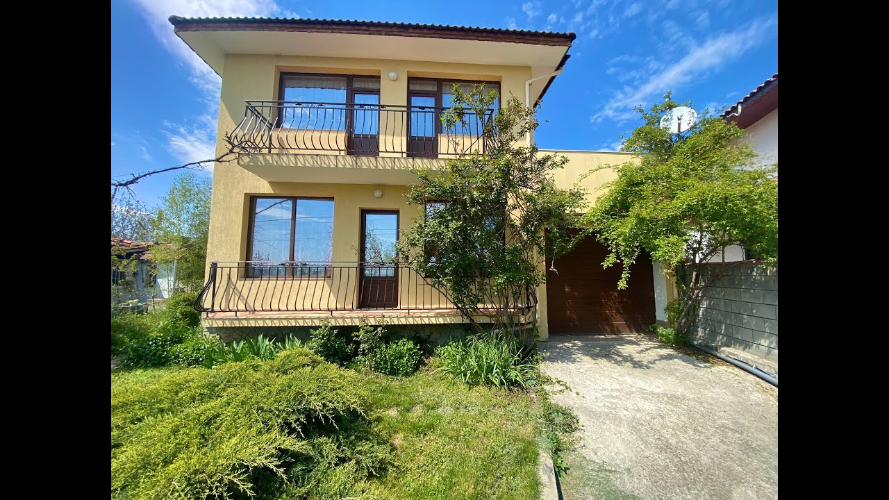 ПРОДАЖА !!! ДВУХЭТАЖНЫЙ дом с гаражом - с.Горица -170 000 EUR