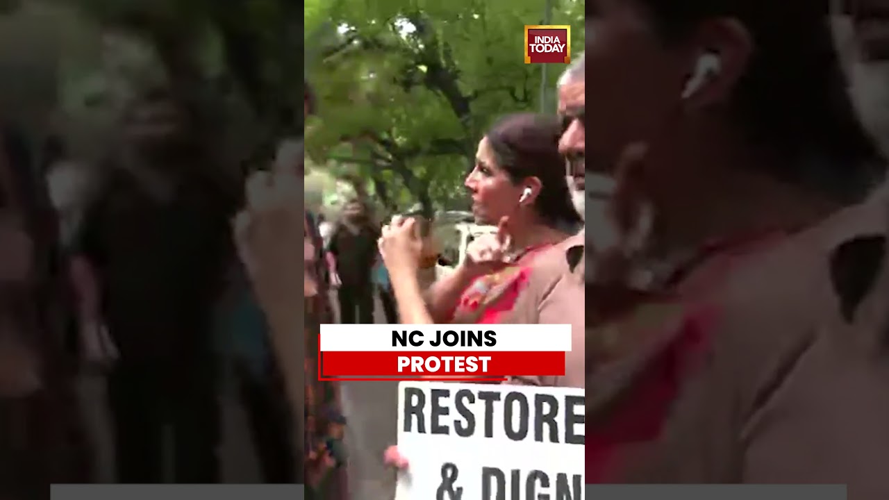Farooq Abdullah Leads Statehood Protest, Joins Sonam Wangchuk's Jantar Mantar March | #kashmir