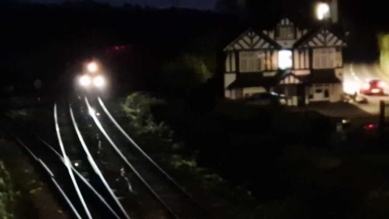 66791 arriving at Cowley Bridge junction on Westbury to Westbury via  exeter  with horns
