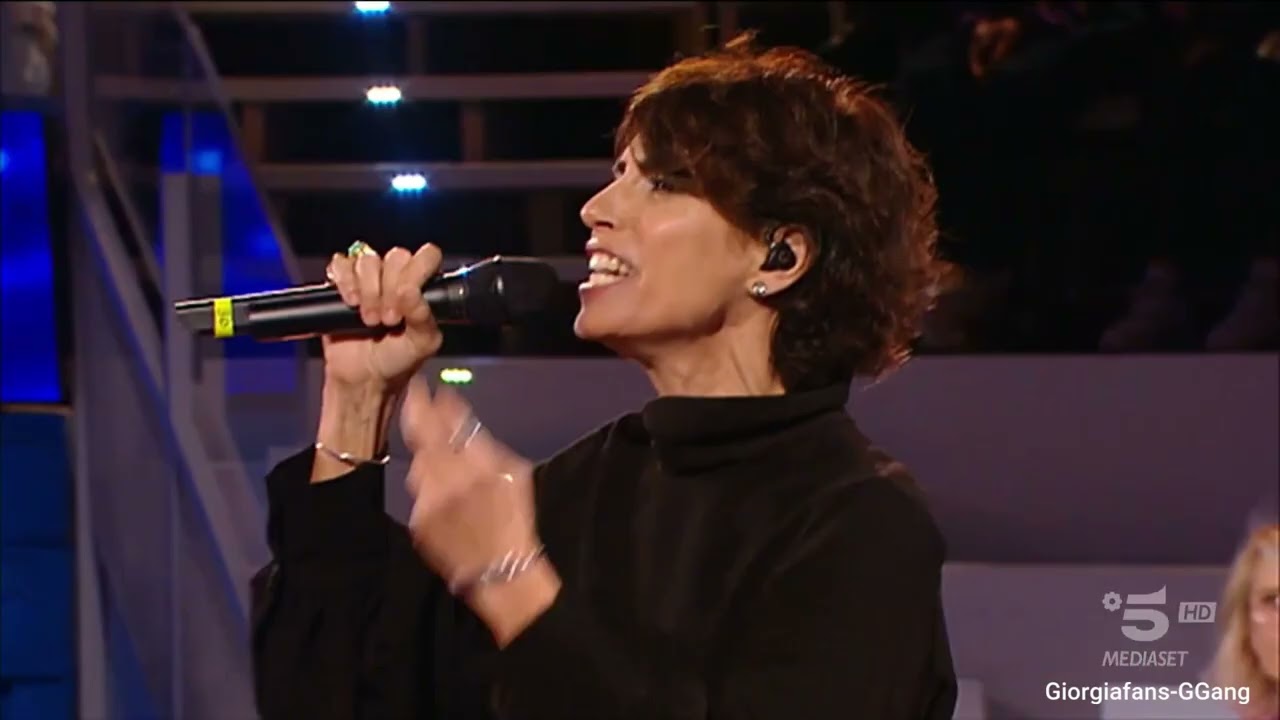 Giorgia - Normale live @amicidimariadefilippi - 13 Novembre 2022