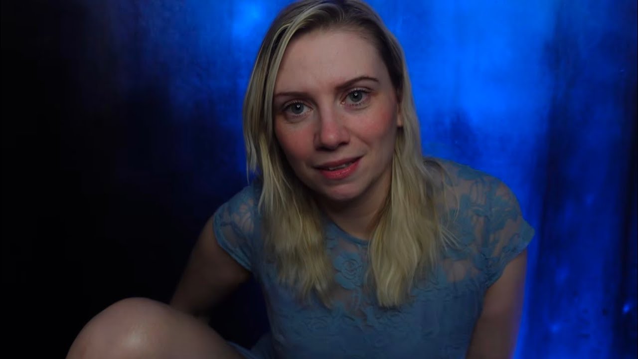 ASMR - Неловко остаюсь в шкафу