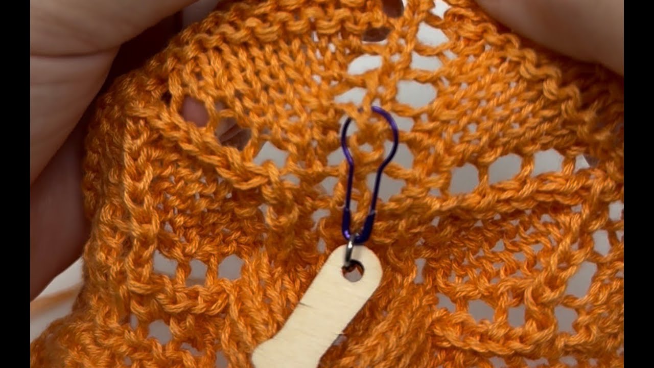 Hexagon stricken - 1. Teil Tuch Mari 